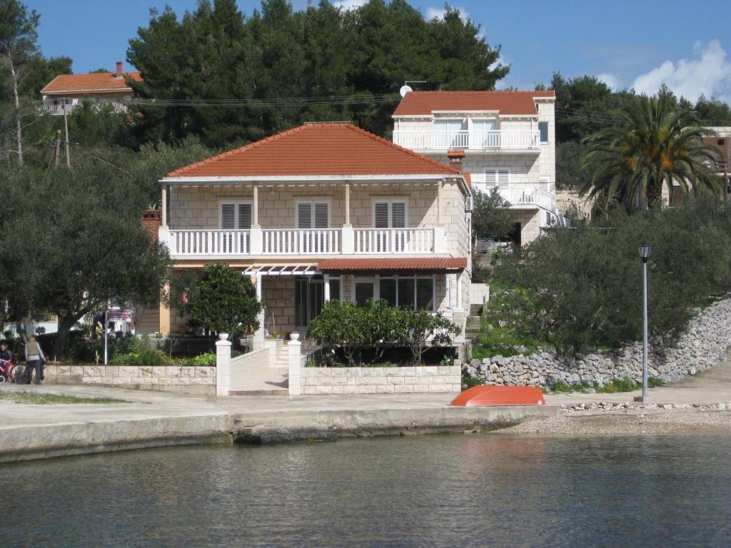Apartments Ivona Lumbarda Exterior photo